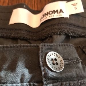 Women’s capris size 8